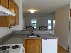 1125 Simsbury Ct — Photo 13