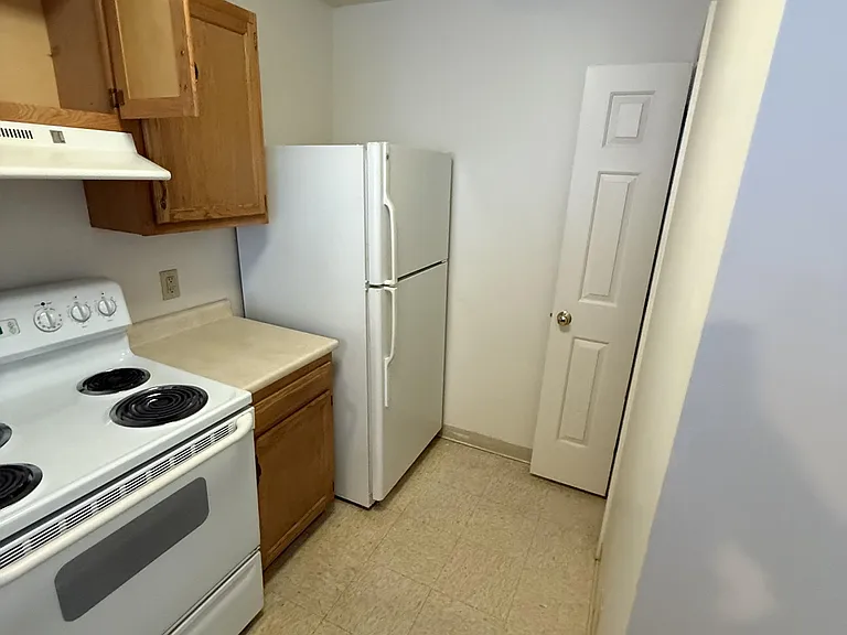 2680 Hartford Ave #104 — Photo 4