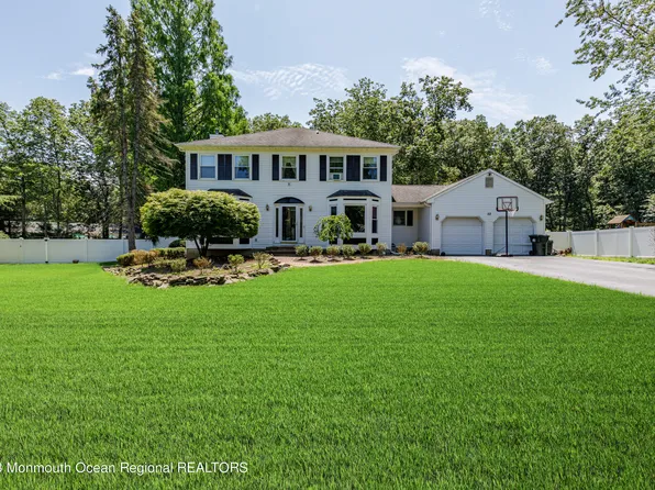 52 Chelsea Road, Jackson, NJ 08527