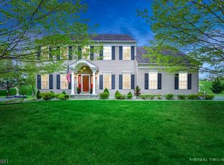 1816 Gary Rd, Stewartsville, NJ 08886