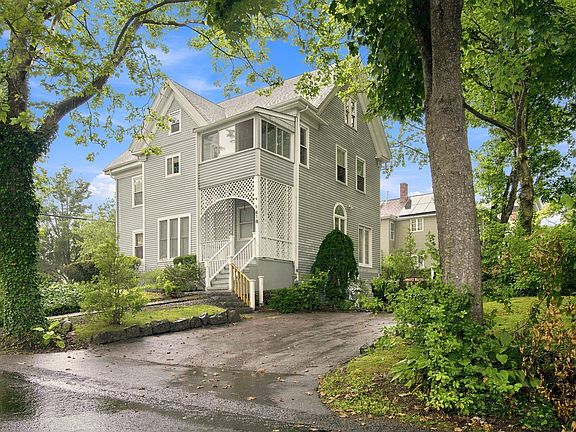 2nd image of 418 Ash St