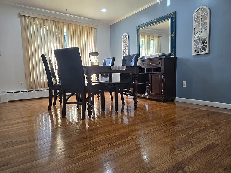 Park Cir — Photo 3