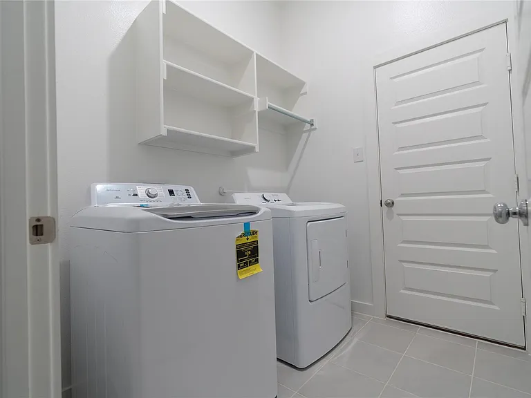 4802 Ellison Dr — Photo 7