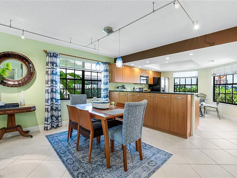 823 Meadowland Dr #H — Photo 8