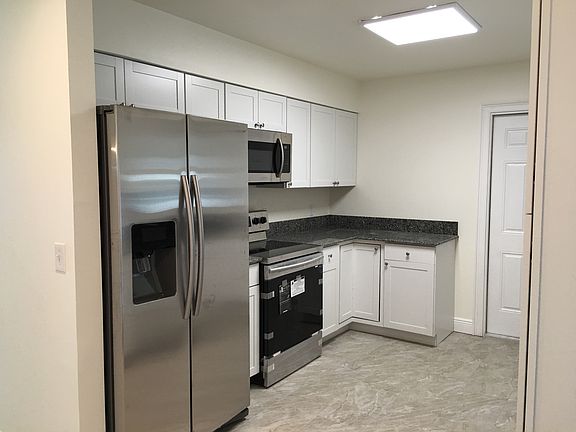 3rd image of 5171 Cortina Ct