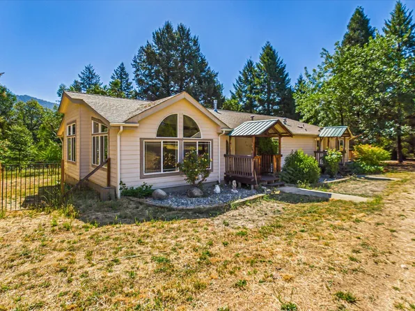 281 Peach Orchard Rd, Salyer, CA 95563