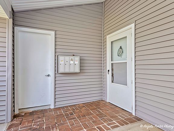2nd image of 600 Devonshire Ct APT A