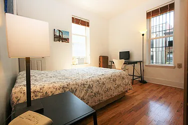 Rented by R New York