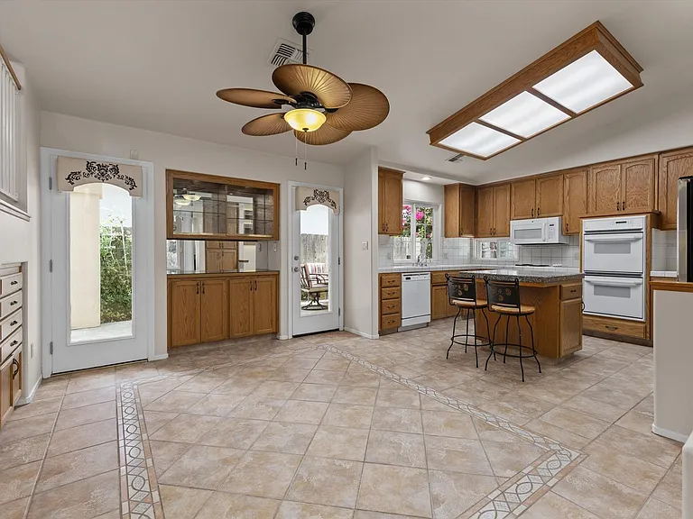 6016 Kings Canyon Dr — Photo 18