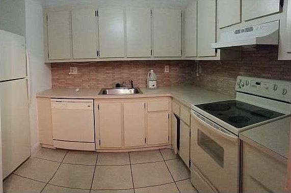 4th image of 3633 NW 99th Ter