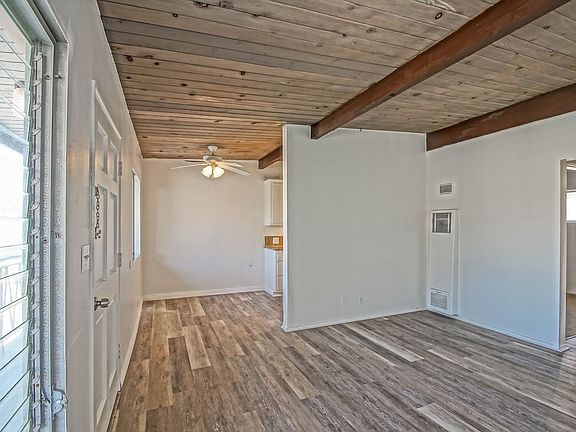 2nd image of 2616 Curtis Ave APT 3