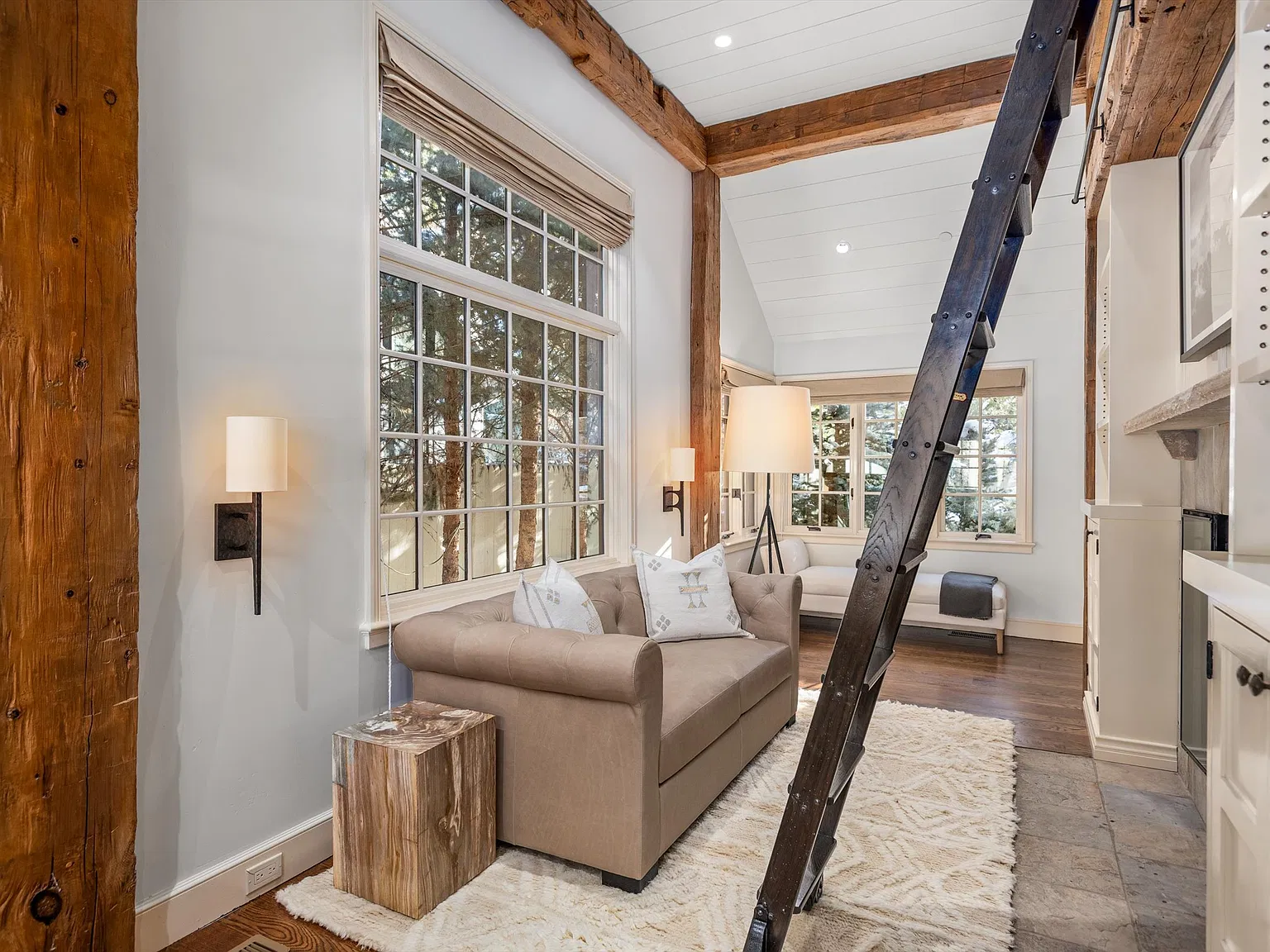 5 bed, 5926 sqft, $150,000 — Photo 3