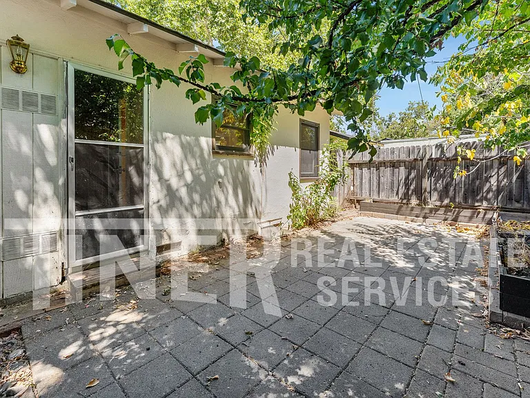 314 Los Vegas Ave — Photo 19