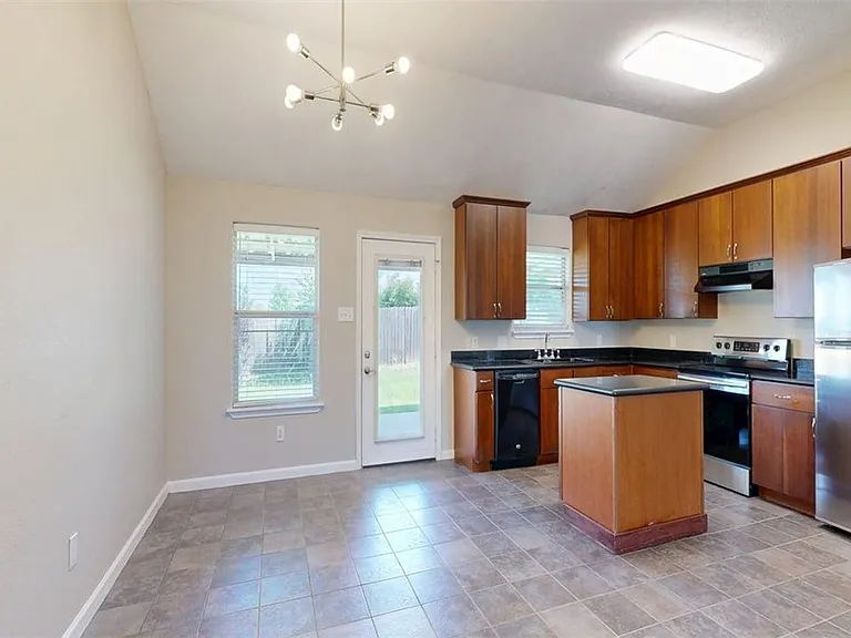 2301 White Wing Dr — Photo 7