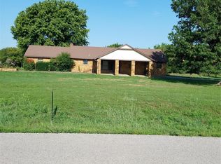 20404 S Carefree Dr, Claremore, OK 74019