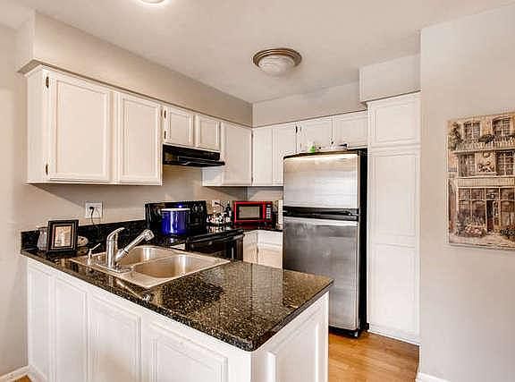 2nd image of 1504 W Jefferson Ave Unit C