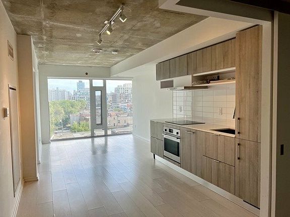 3rd image of 8 Hillsdale Ave E #731