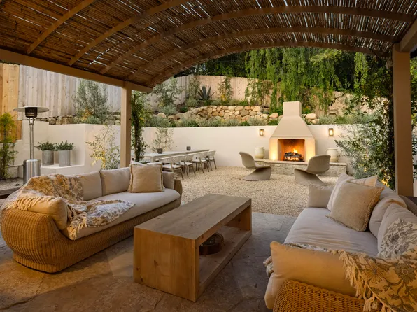 1249 Diana Ln, Santa Barbara, CA 93103