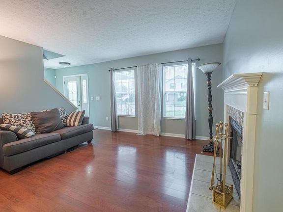 4th image of 2765 Beal Dr