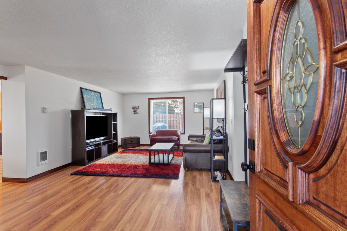 next background image