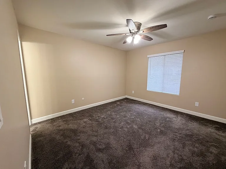 Portofino Apartments — Photo 13