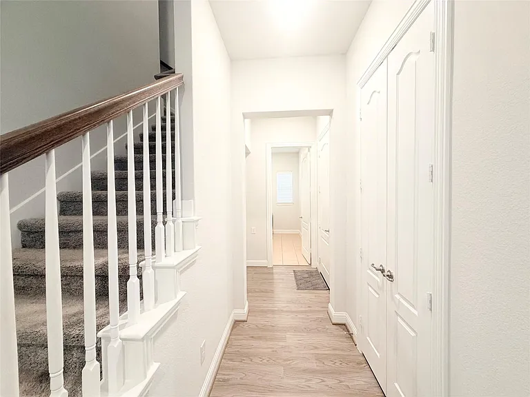 6610 Lake Oasis Dr — Photo 27