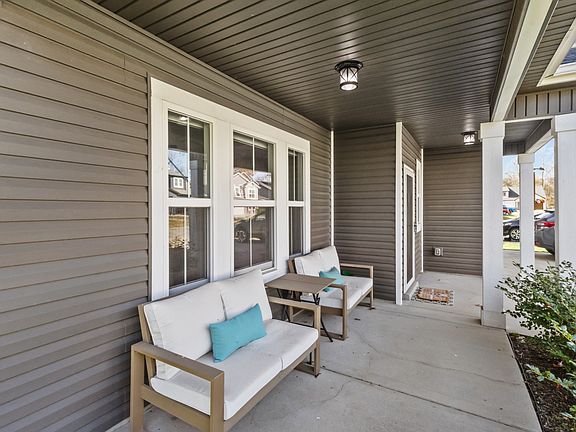 3rd image of 116 Eagles Perch Ln