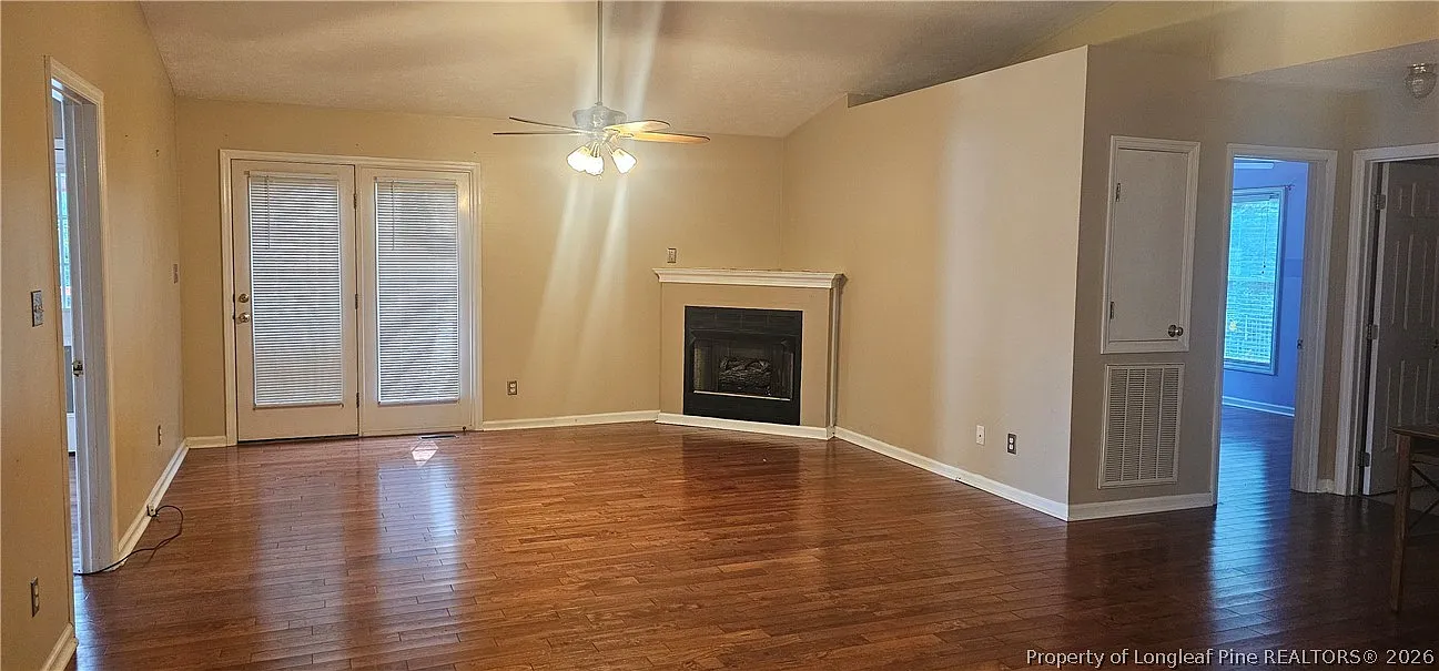 3 bed, 2.0 bath, 1448 sqft, $1,695 — Photo 4