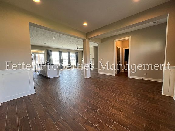 5th image of 2966 Courtz Ct