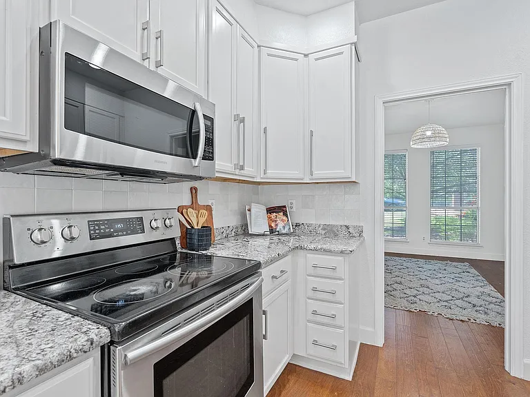 222 Primrose Dr — Photo 12
