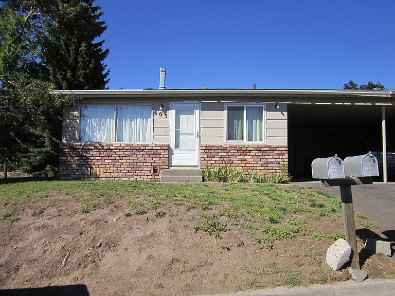605 Fulton St — Photo 1