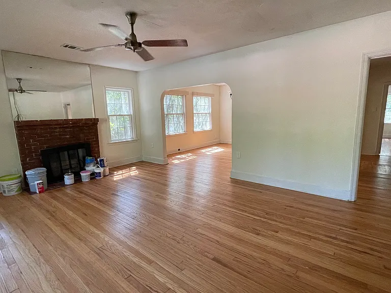 868 Boulevard — Photo 10