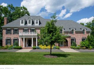 8 Scarborough Dr, Avon, CT 06001
