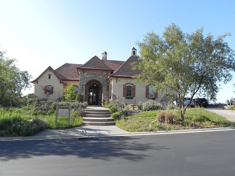 1st image of 3583 Vista De Madera