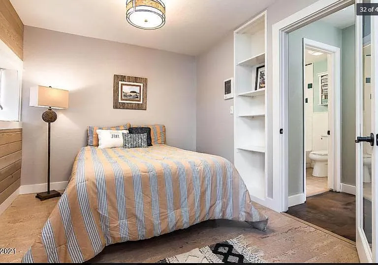 3276 SW Anchor Ave — Photo 3