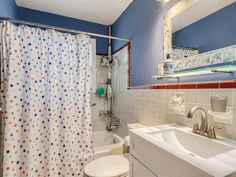 6804 Vine St — Photo 8