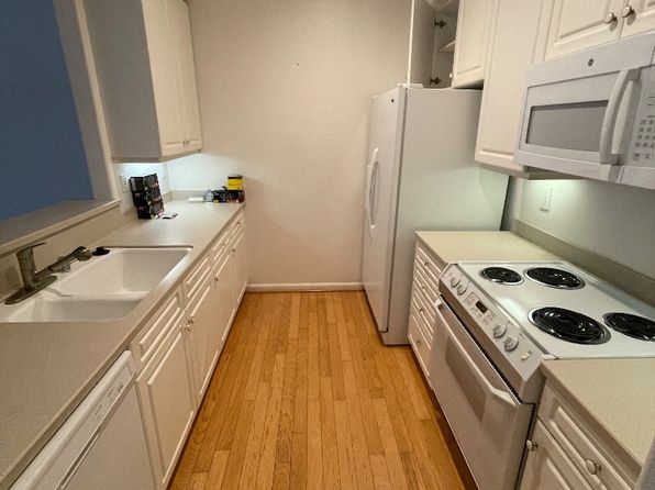 1951 Ofarrell St APT 304
