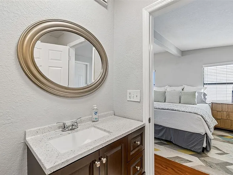 3901 N Ola Ave — Photo 28