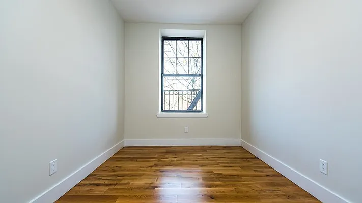 Rented by Nooklyn NYC LLC | media 19