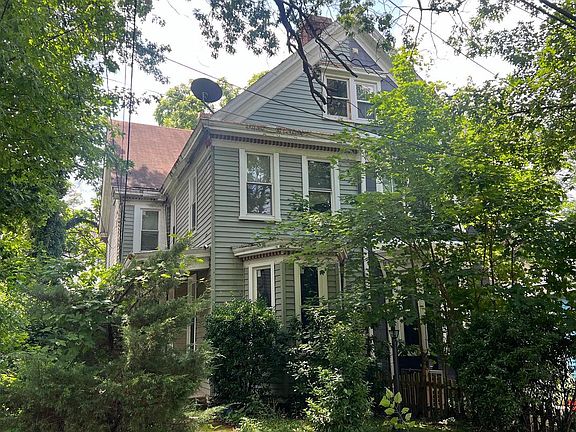 3rd image of 1241 Perry St NE