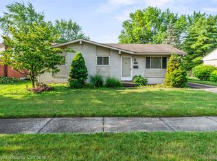 30255 Dorset St, Romulus, MI 48174