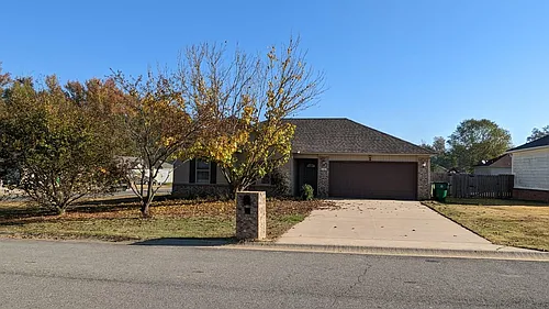 400 Apricot St Photo 1
