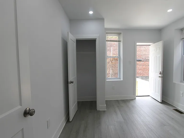 103 E Coulter St — Photo 27
