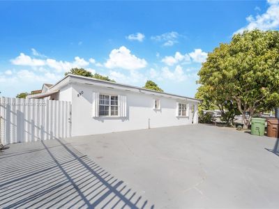 890 E 10th Ave, Hialeah, FL, 33010