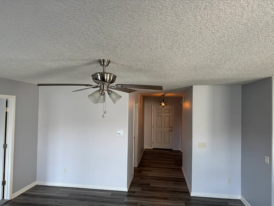 3926 Whitfield Chase