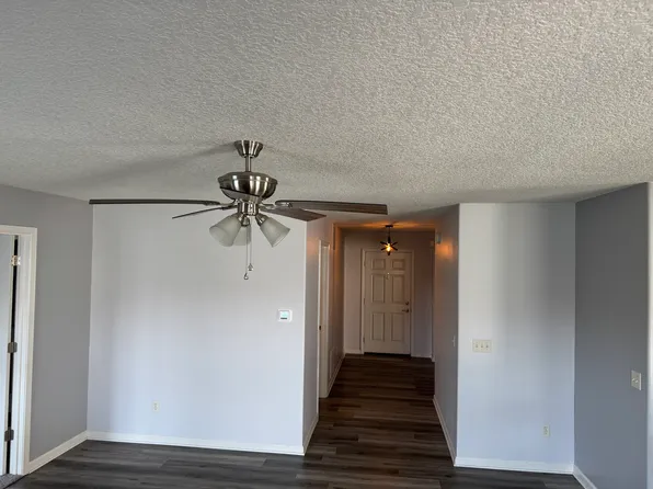 3926 Whitfield Chase, Fort Wayne, IN 46815