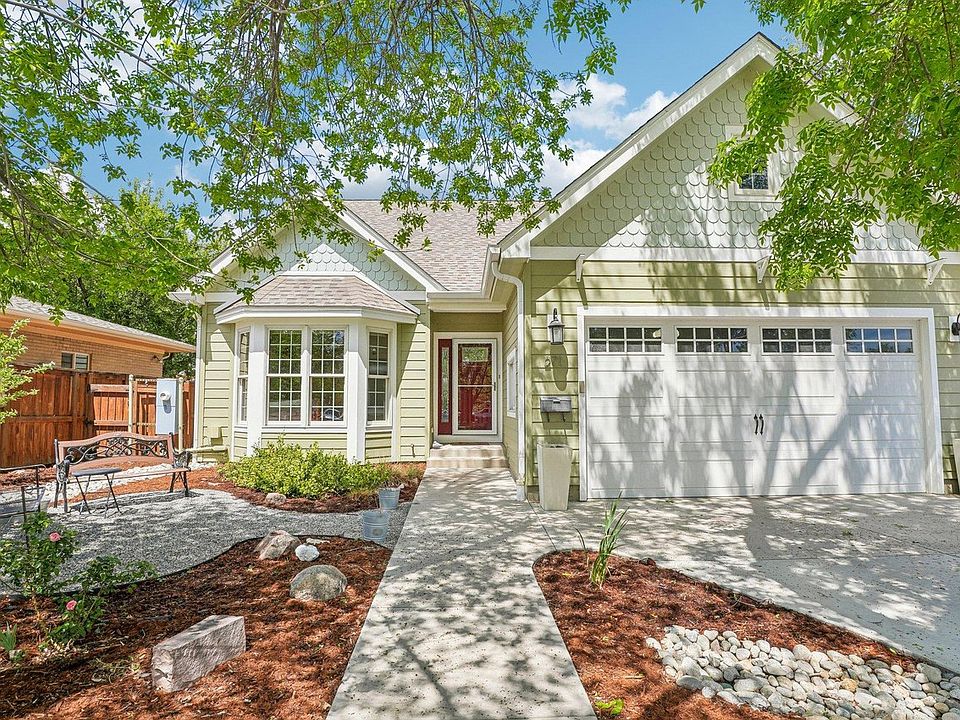 1st image of 271 Kimbark St