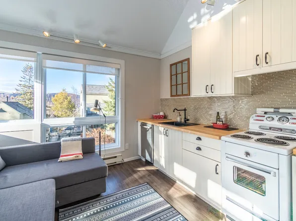 141 Chemin Au Pied De La Montagne #2111, Mont Tremblant, QC J8E 2M3