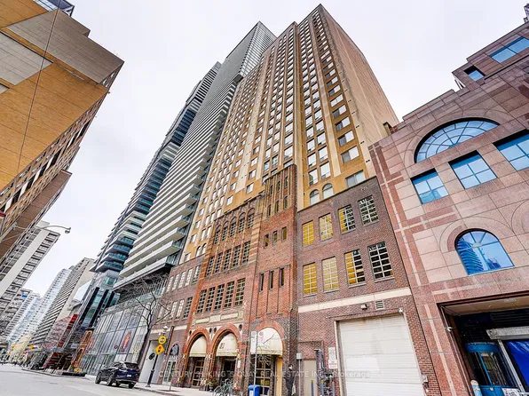 25 Grenville St #Lph2, Toronto, ON M4Y 2X5