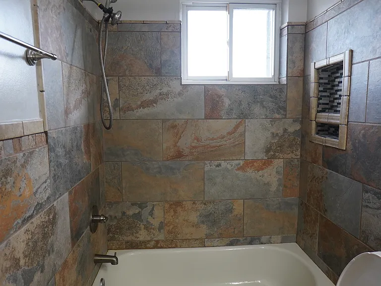 2747 Iverson St — Photo 10